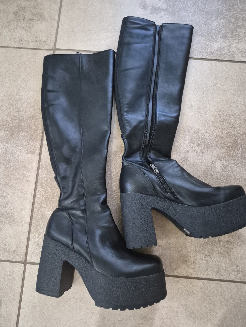 LAMODA Miracle Aligner Black Platform Boots Elastic Back Womens US 8